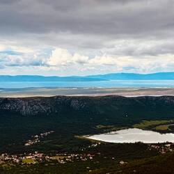 ...aber erstmal Abschied von der Küste: Blick auf Krk