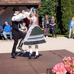 Traditioneller Tanz der Bauern