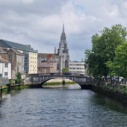 Cork hat insgesamt 25 Brücken
