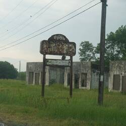 lange schon verfallen. Die Route 66 gibt es offiziell seit 1985 nicht mehr