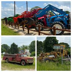 Überall alte und neue riesige Autos, Lastwagen und Nurzfahrzeuge