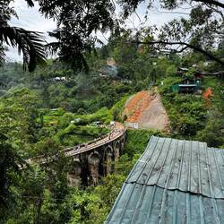 Ausblick auf die berühmte 9-Arches Bridge