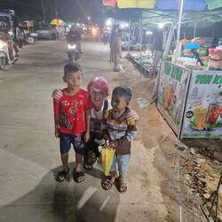 I waved at these 2kids they came after me and the smaller one said hello,so we had photos