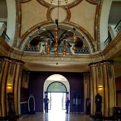 The New Washington Hotel, colonial style. Now unfortunately only a shadow of its former glory...