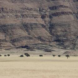 Nach der Wüste kommen Berge...