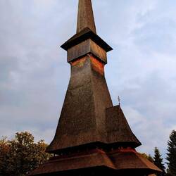 Der höchste Holzkirchenturm der Welt mit 75 m