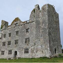Ruine Leamaneh Castle