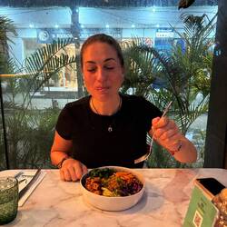 Z'Nacht essen wir in einem super vegetarischen Restaurant 😋🥗