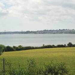 Blick auf die Tamarbridge, die 335m lange Hängebrücke, die über den Tamar führt.