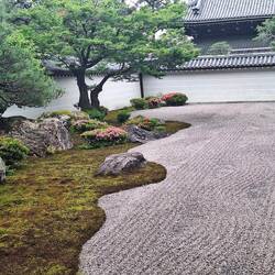 Wunderschön angelegter Zen-Garten