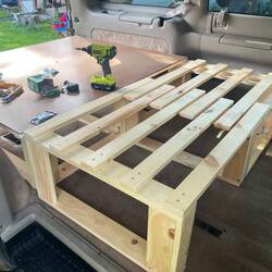 Der vordere Teil wird zum Einschieben