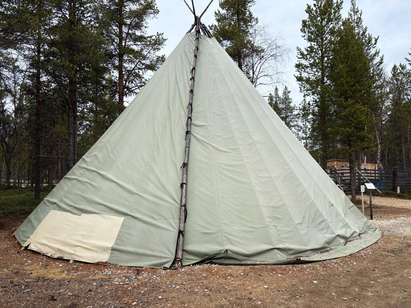 Tenda nel museo (e ancora presente nelle case)