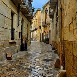 Cobblestone streets beckon