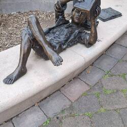 Welches Märchen könnte das sein? Wir kommen nicht drauf!!!!!