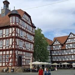 Das Rathaus am Marktplatz in Melsungen. Wohl eines seiner Schönsten im Fachwerkbau