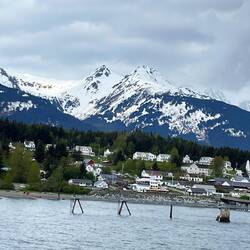 Haines vom Schiff aus gesehen
