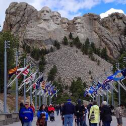 Fahnen der 50 Staaten und der meisten Territorien der USA - ist schon ein Nationalmonument