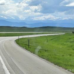 Erste Bergspitzen erkennbar...