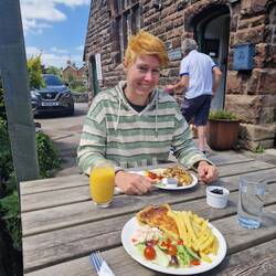 Lunch at The Old School Tea Rooms. Vicky coordinating her hair with Will's quiche 🍊