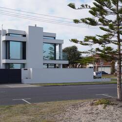 und verglaste Pappschachteln.