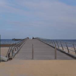 Immerhin ein Pier ...