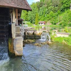 ...gibt es noch Wassermühlen.