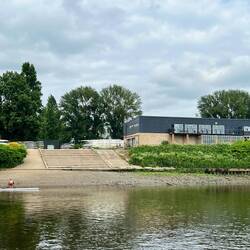 Tideway Scullers School on the Thames https://www.tidewayscullersschool.co.uk/