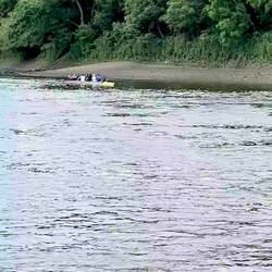 A rowing 8x+cox goes bumpy by quickly