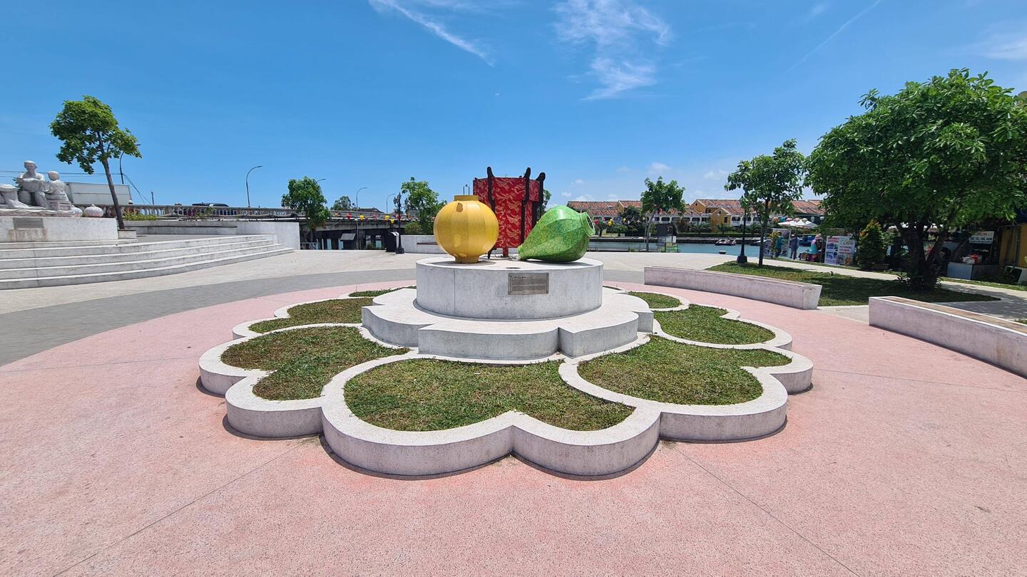 Laternen Denkmal in Hoi An