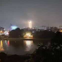 Blick von der Dachterrase meines Hostels in Hué