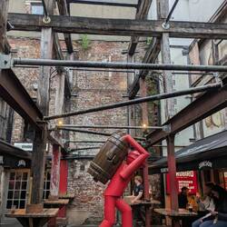 Bar im ältesten Gebäude von Belfast