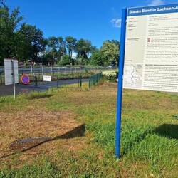 Vor der Brücke über den Niegripper Altkanal