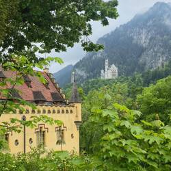 Hohenschwangau mit Blick auf Neuschwanstein