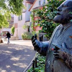 Statue of Dr Rudolph Riggenbach, art historian