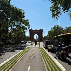 Durch Barcelona durch mussten wir an mind. 50 Ampeln stehen bleiben. Richtig nervig.