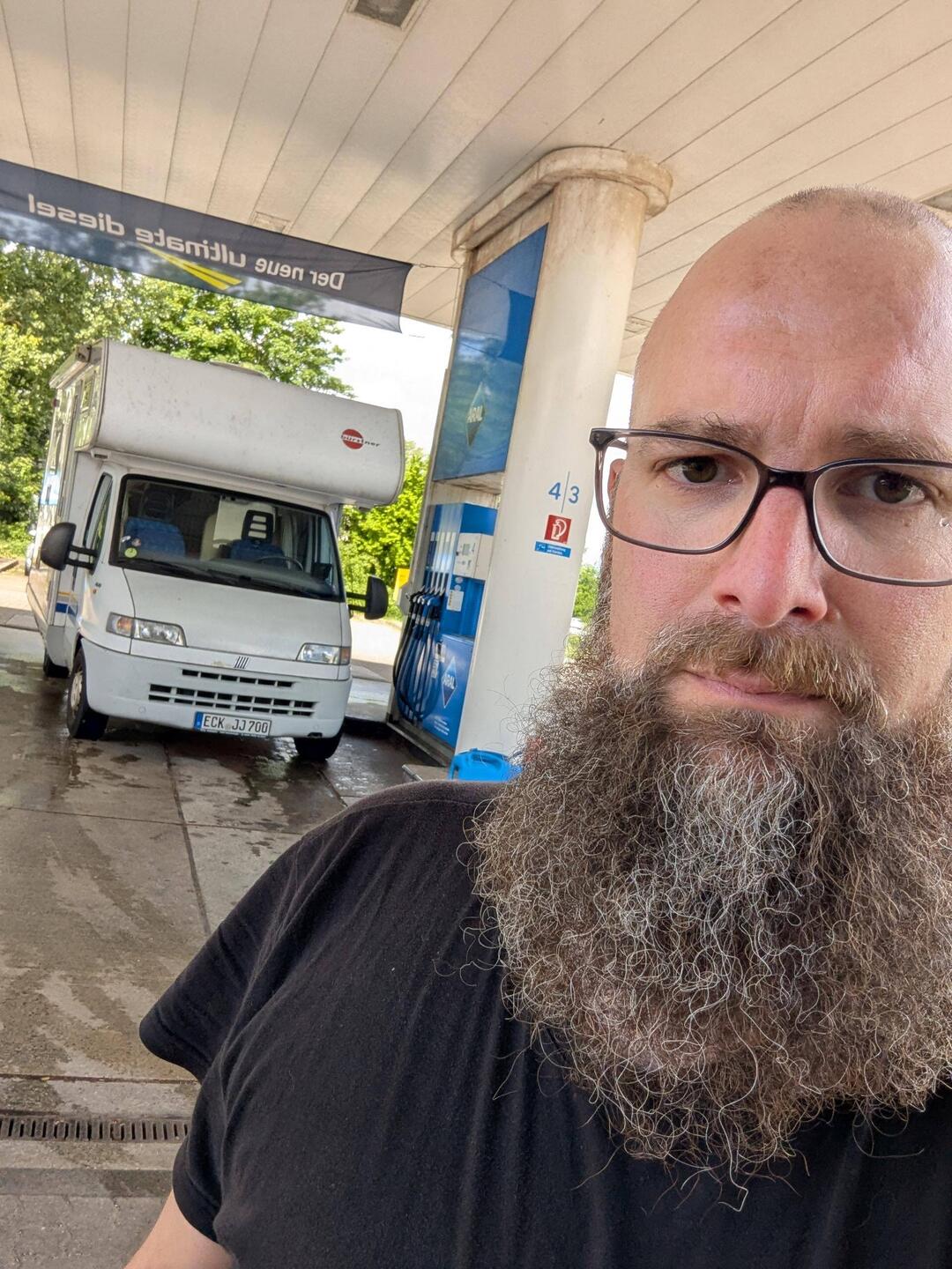 Tanken dies das