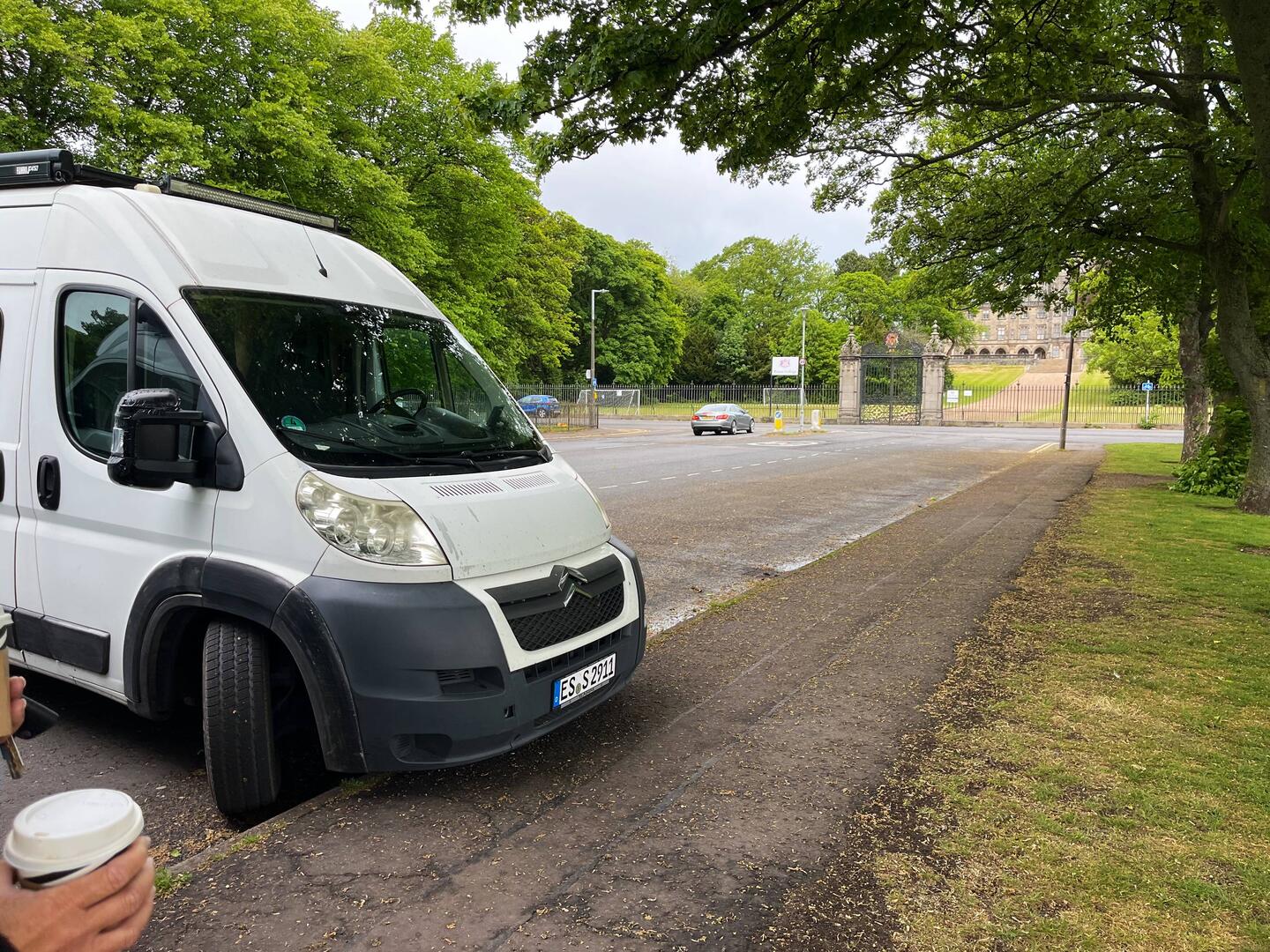 parkplatz direkt vor scotland yard