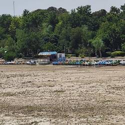 Si-o-se Pol - Brücke: kein Wasser - kein Geschäft! 🥸