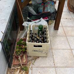 Eine Kiste Kaiser und noch genau 1 Bierchen mit MHD 07/2025, das Zeichen habe ich verstanden 🤣🤣