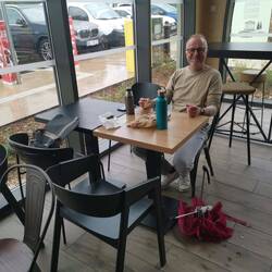 Kaffeepause bei Reims, immer noch im Regen