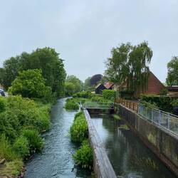 Trotz Regen und Wind geht es in die Altstadt
