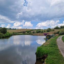 A lovely open mooring before the tunnel but unfortunately the shelf was rubbing against our hull