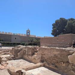 Teilweise wird noch fleißig restauriert.