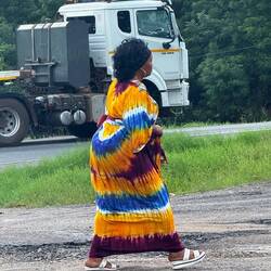 ....und inmitten Dreck, Regen, roter Erde und dann dieser Leuchtpunkt! Immer ein Highlight.