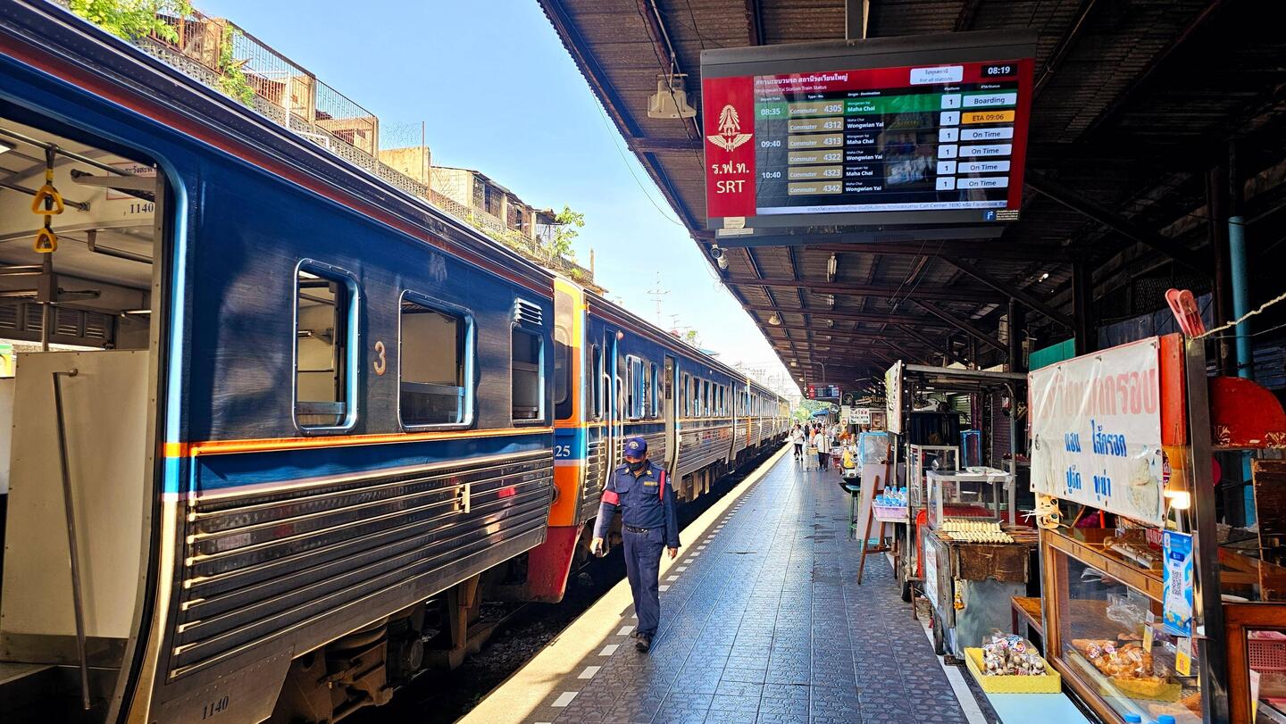 Bahnhof Wongwian Yai.