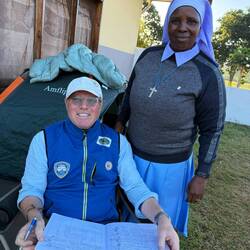 Eintragung ins "Goldene Buch" der Schule.