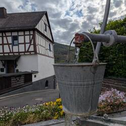 Ein Loch ist im Eimer...