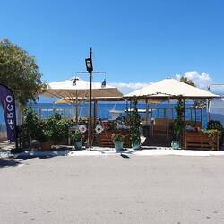 Mittagspause mit Sslat und Greek Coffee