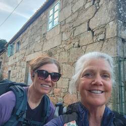 Meeting outside Terri's albergue.