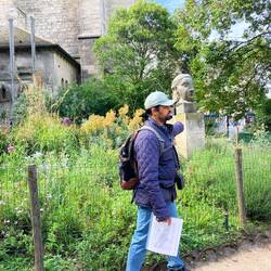 The Weeping Woman statue by Picasso